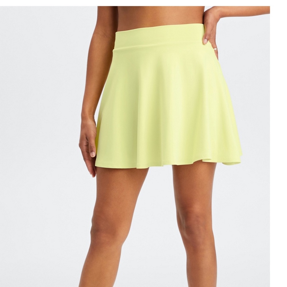 NWT Fabletics Flounce Skirt - LG - Lemon Crème skirt w/built-in shorts & pockets - Picture 11 of 16